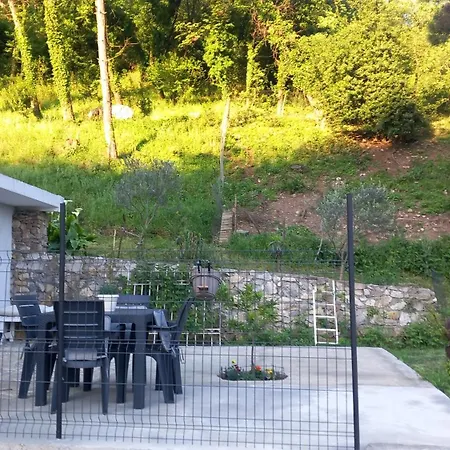 Tiny At The Castle *