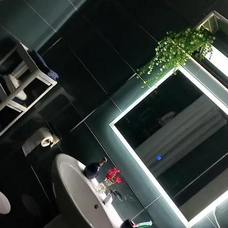 Tiny At The Castle شقة *