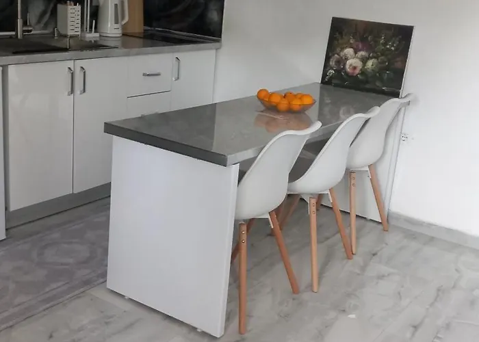 Apartment Tiny At The Castle